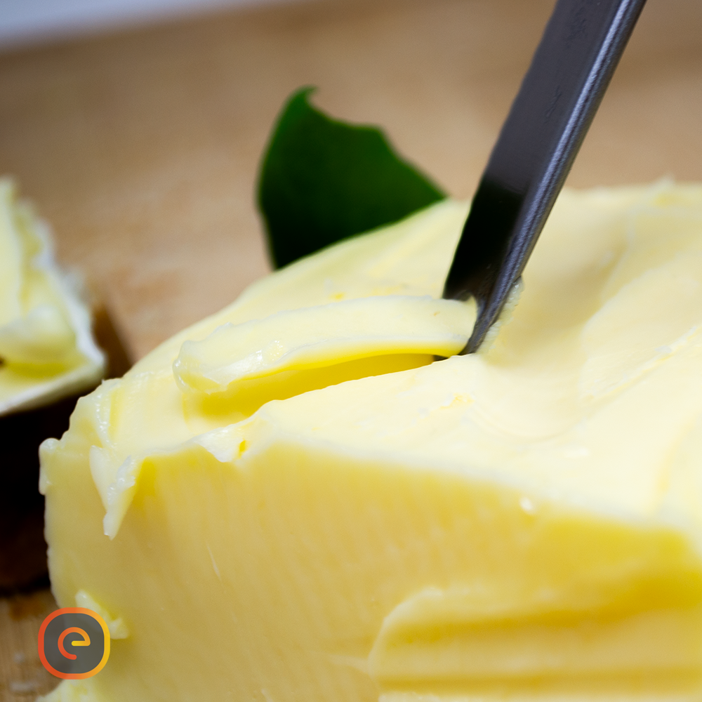 Heated butter knife 